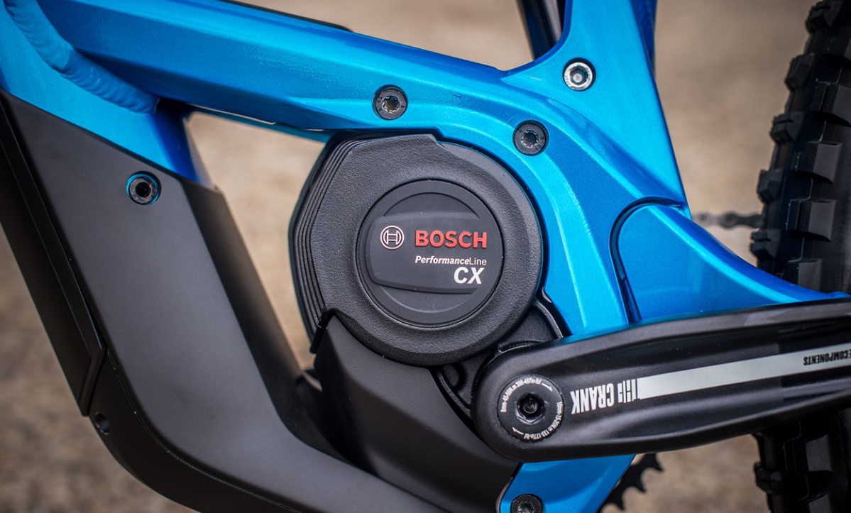 Motor bosch performance cx 2020 v rámu Haibike