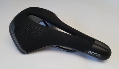 sedlo sportovní SEL.IT.ST 5 Flow black (s dírou)