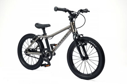 Rascal 16 2023 Titanium (šedá ) 5,6kg