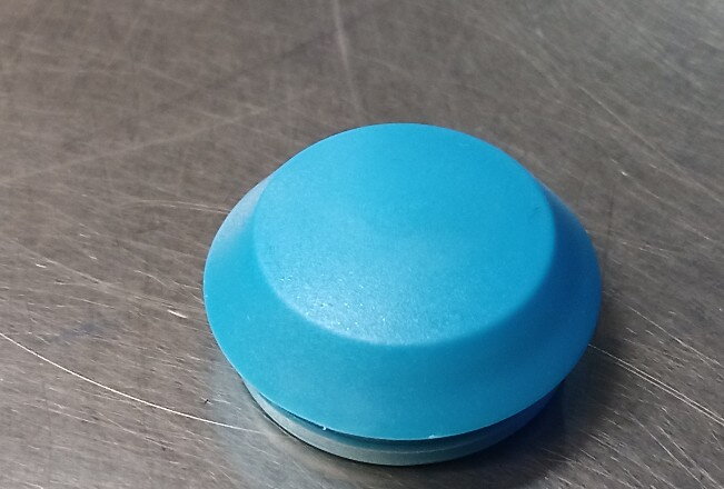 THULE - gumový kryt středu kola modrý